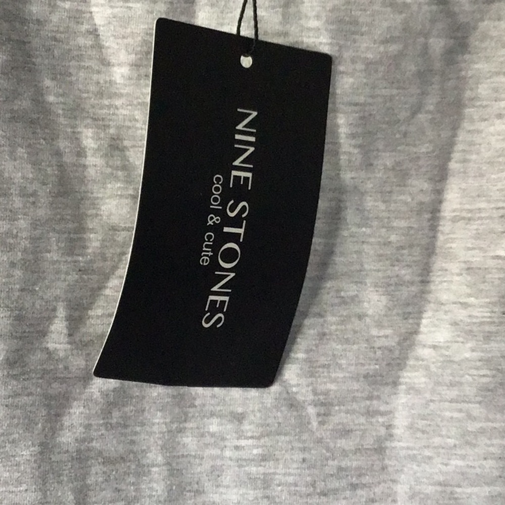NWT Grey with Lace Camisole Top - Picture 4 of 6